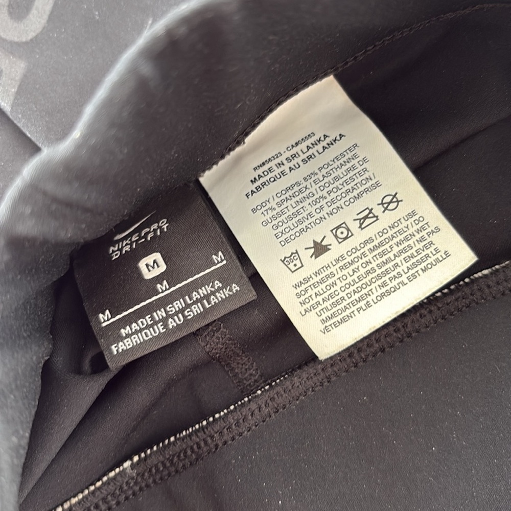 Nike Dry-Fit Logo Leggings - Picture 3 of 3